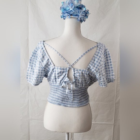 DEREK HEART Twist Front Top - Picture 2 of 9